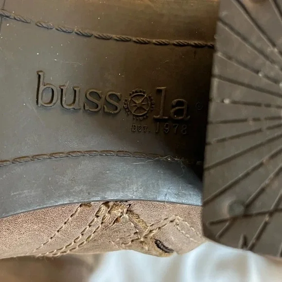 Bussola Women Woodville
Tall Boots with Metal  Ring Detail Size Euro 39/9 - Picture 9 of 16